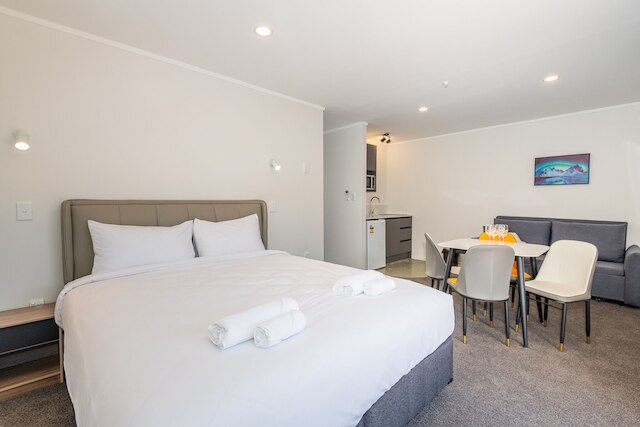 オーロラ シティ スイーツ モーテル