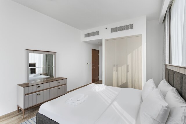 ウェルホーム - バルコニーと運河の景色の素晴らしい3BRアパートメント