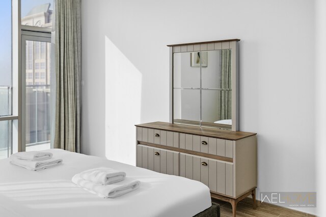 ウェルホーム - バルコニーと運河の景色の素晴らしい3BRアパートメント