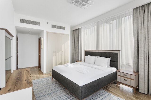 ウェルホーム - バルコニーと運河の景色の素晴らしい3BRアパートメント