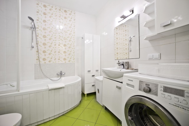 オチョタビトワワルシャワスケジ