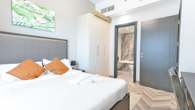 ラグジュアリー・ステイケーション - ビブラント1BRアパートメントウィズプールアンドヒュージバルコニー