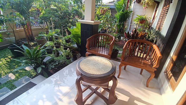 SPOT ON 93376 ロエマ・アンバールクマ185 シャリア