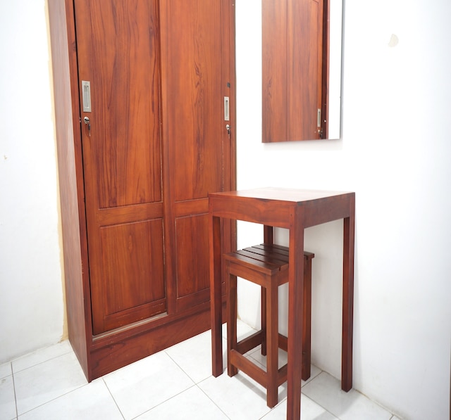 OYO ライフ 93382 ガジャヤナ コスト フィーメイル オンリー シャリア