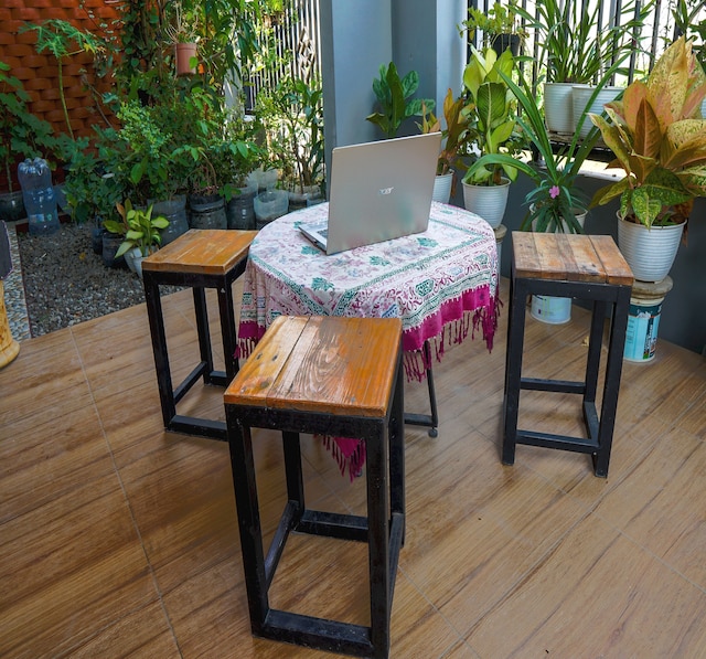 OYO ライフ 93382 ガジャヤナ コスト フィーメイル オンリー シャリア