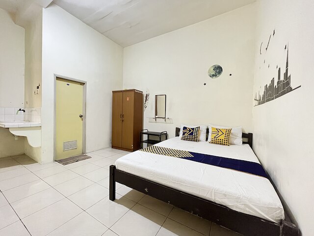 OYO ライフ 93398 スディモロ ゲストハウス シャリア