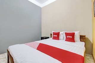 ホテル O グリヤ ピウス シャリア マリオボロ