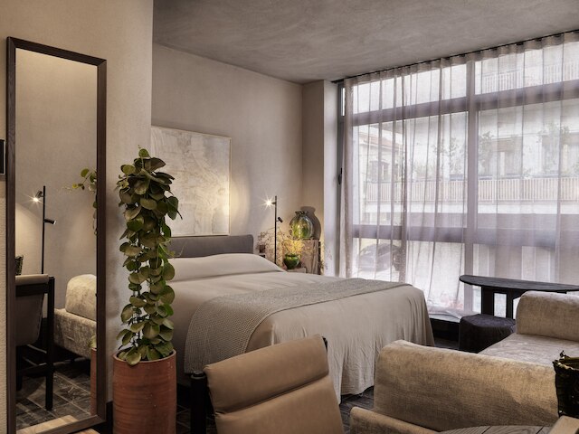 モナスティック リビング イン アテネ