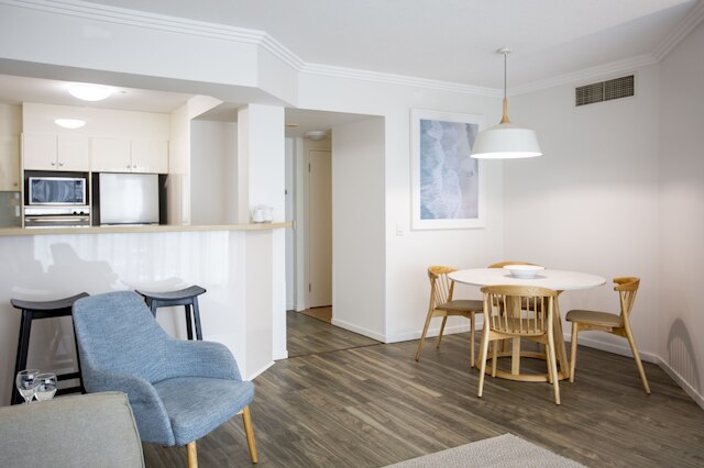 マントラ クラウン タワーズ