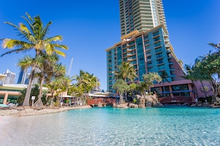 マントラ クラウン タワーズ