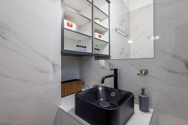 ルビーのベストアクロポリスアパート