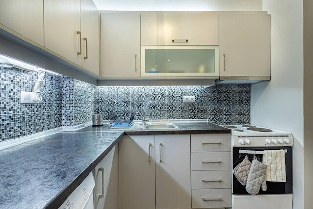 ルビーのベストアクロポリスアパート