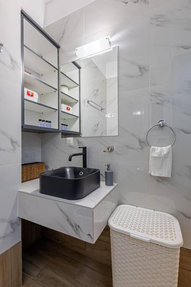 ルビーのベストアクロポリスアパート