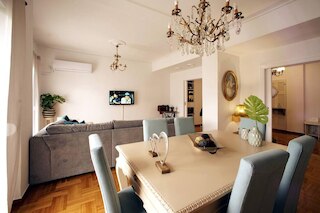 リュクスシオンラグジュアリーアパート