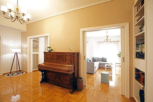 リュクスシオンラグジュアリーアパート