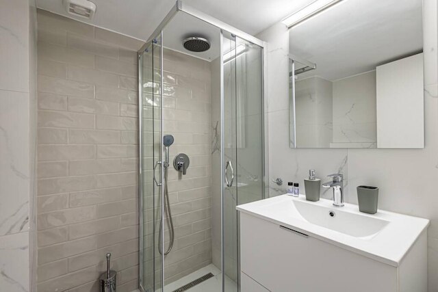 アクロポリスラグジュアリーアパート