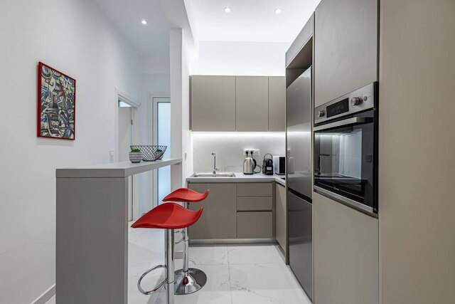 アクロポリスラグジュアリーアパート