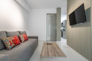 アクロポリスラグジュアリーアパート