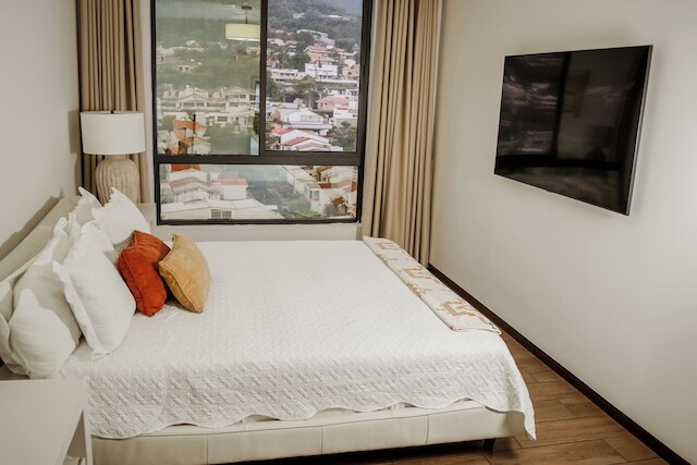 アルトス・タワー 3ベッドルームアパートメント