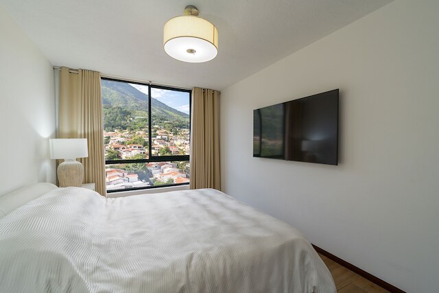 アルトス・タワー 3ベッドルームアパートメント