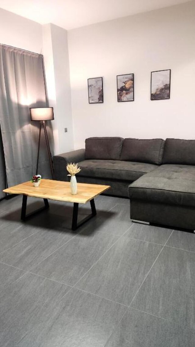 エルモウ・スペリオル・ダウンタウン・スイート バイ アステティック・リビング