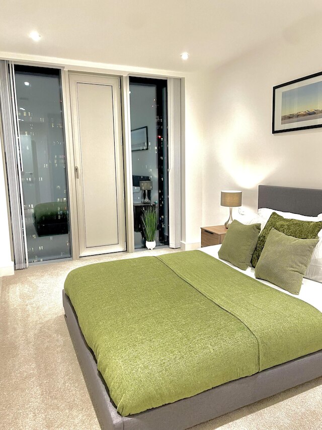 マンチェスターのラグジュアリースパアパートメント - ルーフトップスイム