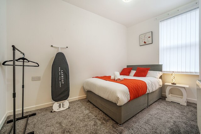 リバプール駅スタジアムシティの隣