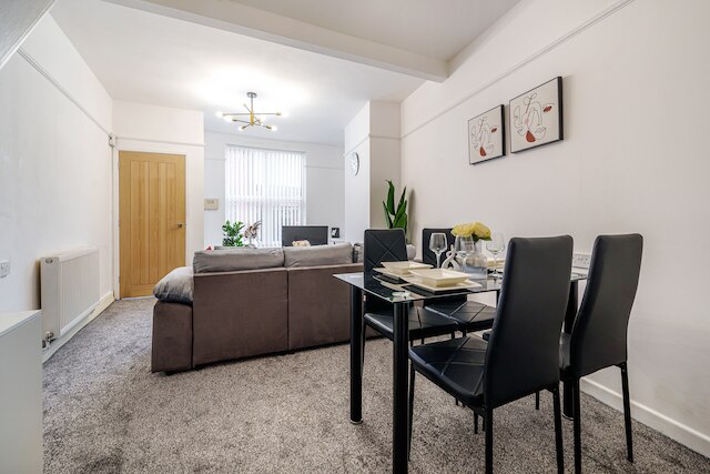 リバプール駅スタジアムシティの隣