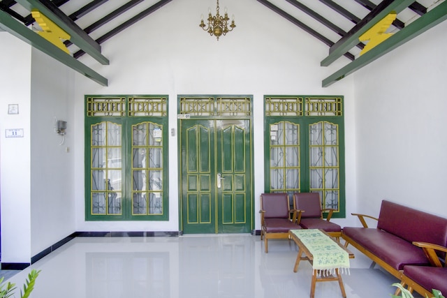 OYO Life 3301ポンドックエヤングオビ