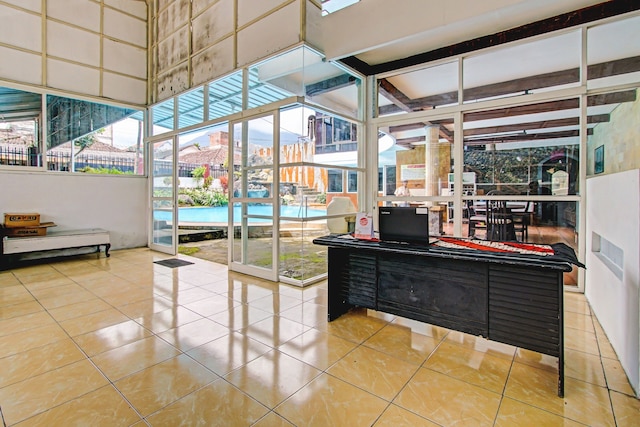 スーパー OYO ライフ 90077 ライブ ホームステイ