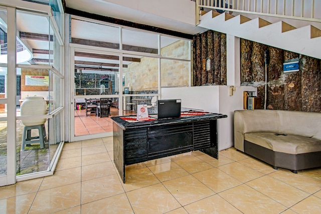 スーパー OYO ライフ 90077 ライブ ホームステイ