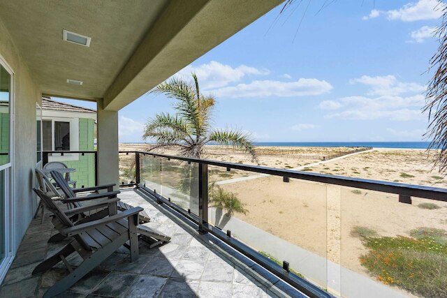 アバンステイのビーチブレイク オーシャンフロント、ビュー、パティオ