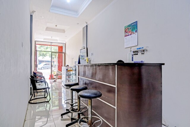 OYO ライフ 90544 グランド レディサ