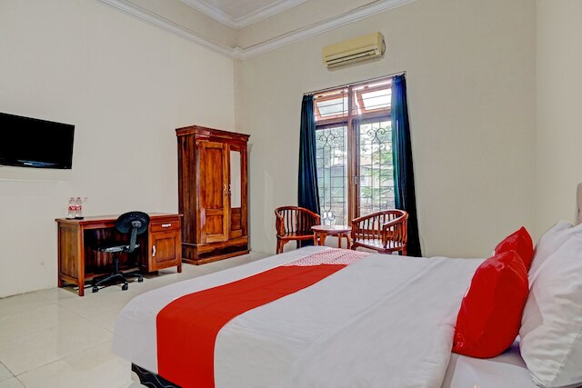 OYO ライフ 90544 グランド レディサ