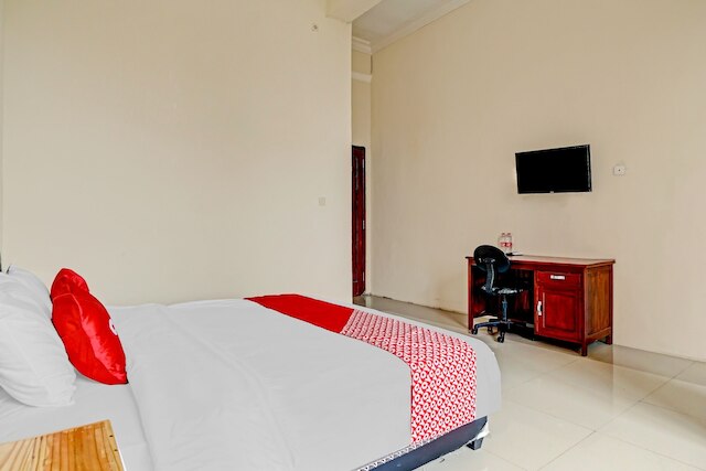 OYO ライフ 90544 グランド レディサ