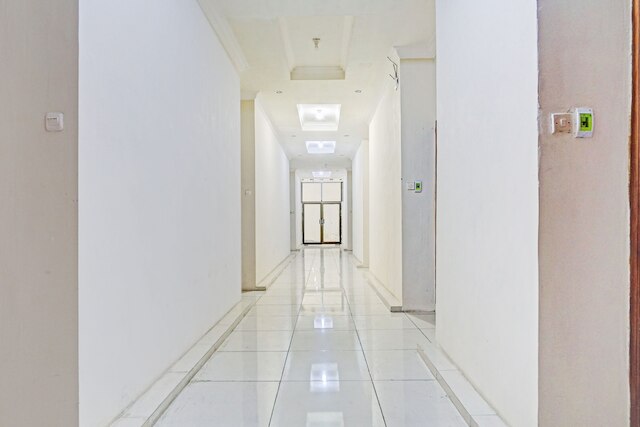 OYO ライフ 90544 グランド レディサ