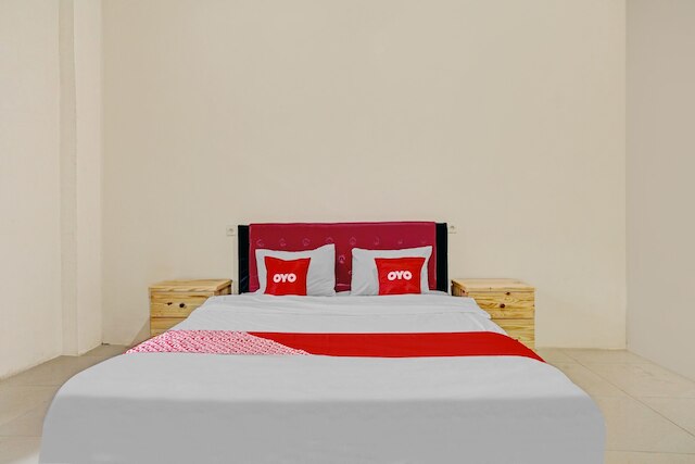 OYO ライフ 90544 グランド レディサ