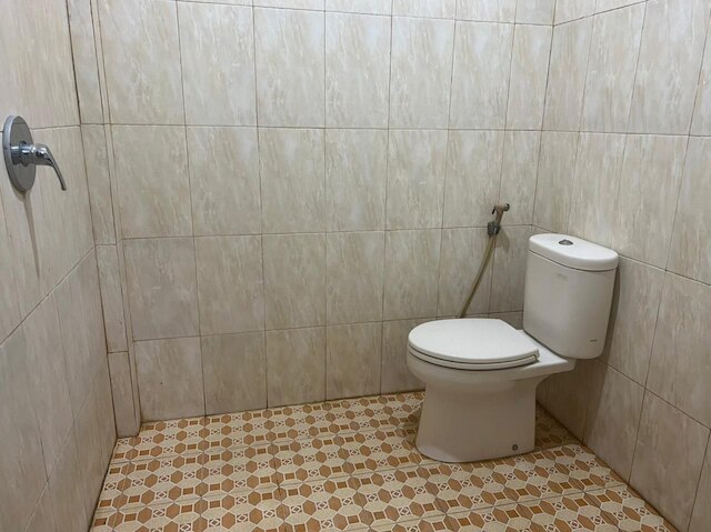 ホテル O エンジョイ ホームステイ & カフェ