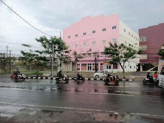 ホテル O エンジョイ ホームステイ & カフェ