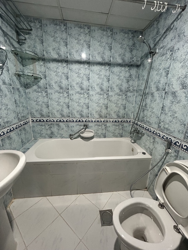 デイラのデラックス共有マスターベッドルーム