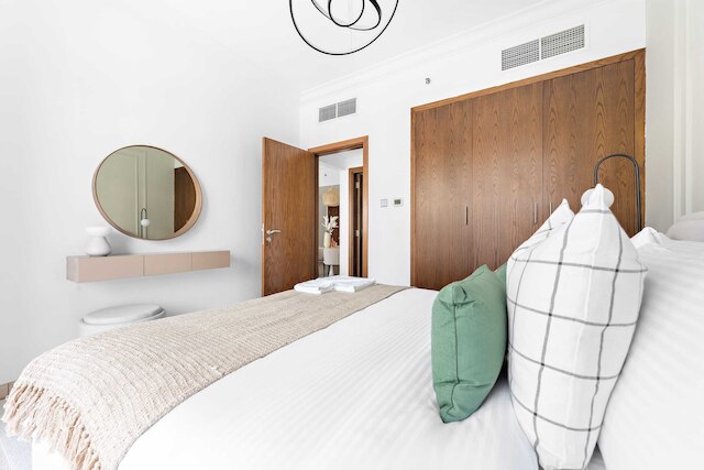 シルクハウス - 8 BLVDウォーク