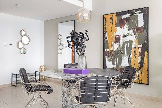 シルクハウス - 8 BLVDウォーク