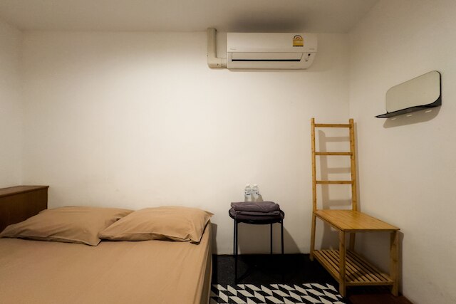 ワンス イン ア ブルー ムーン カフェ & ホステル