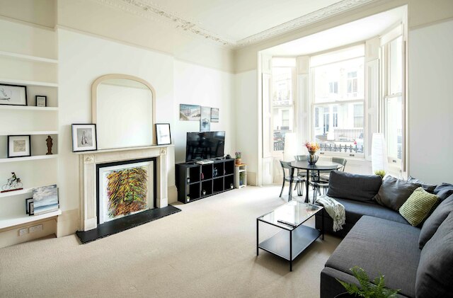 ロンドンの注目の2ベッドルームアパートメント