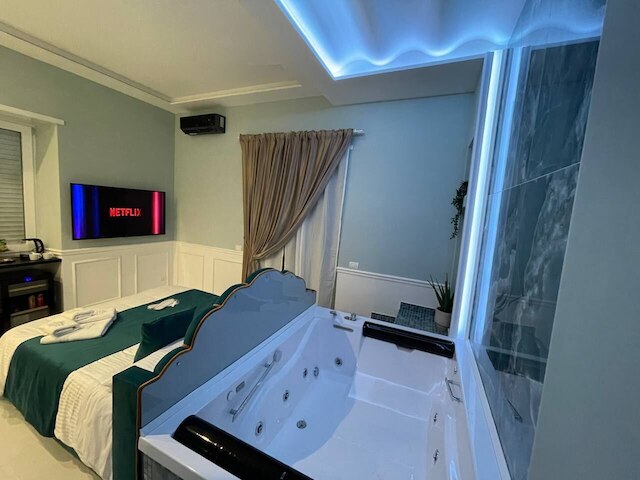 サニー スイート ラグジュアリー エクスペリエンス