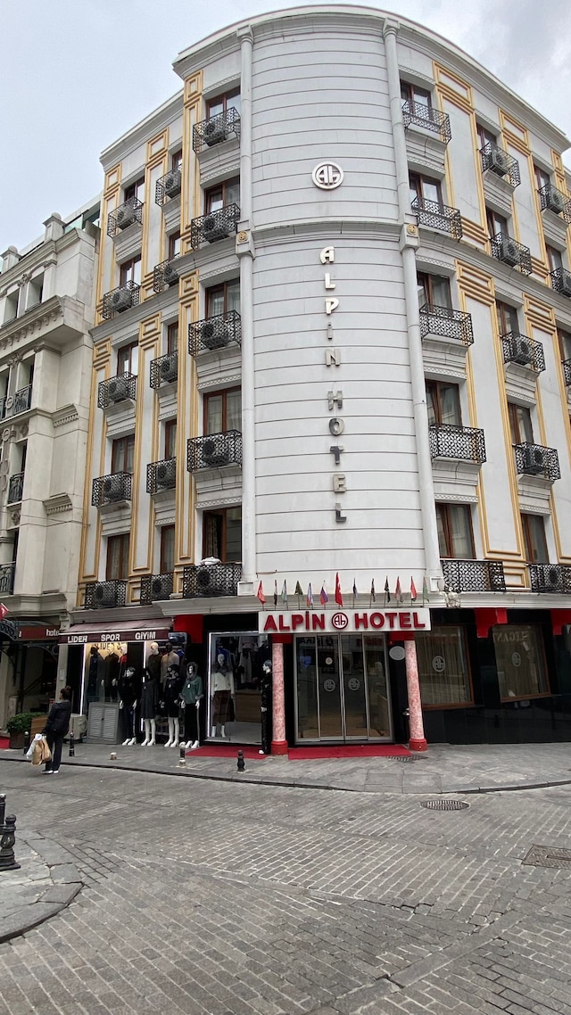 アルピン・ホテル