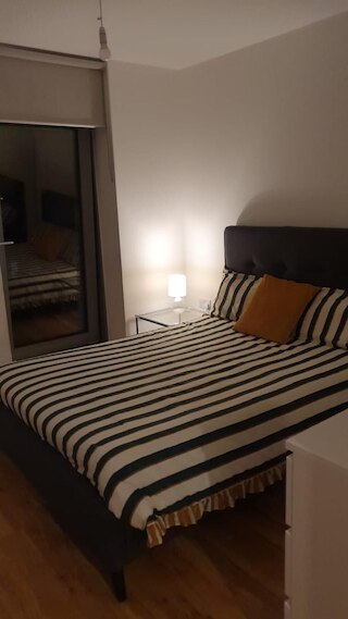 26階の清潔な1ベッドルームアパートメント