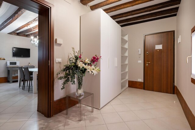 ヘリオン パレス アパートメント 1 - ロクズ