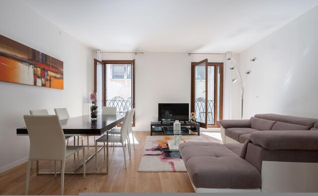 サンマルコスクエアウィズテラスBK