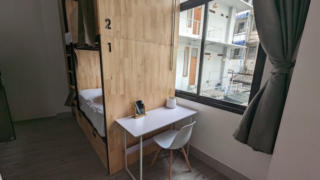 アーバンジャングルホステル